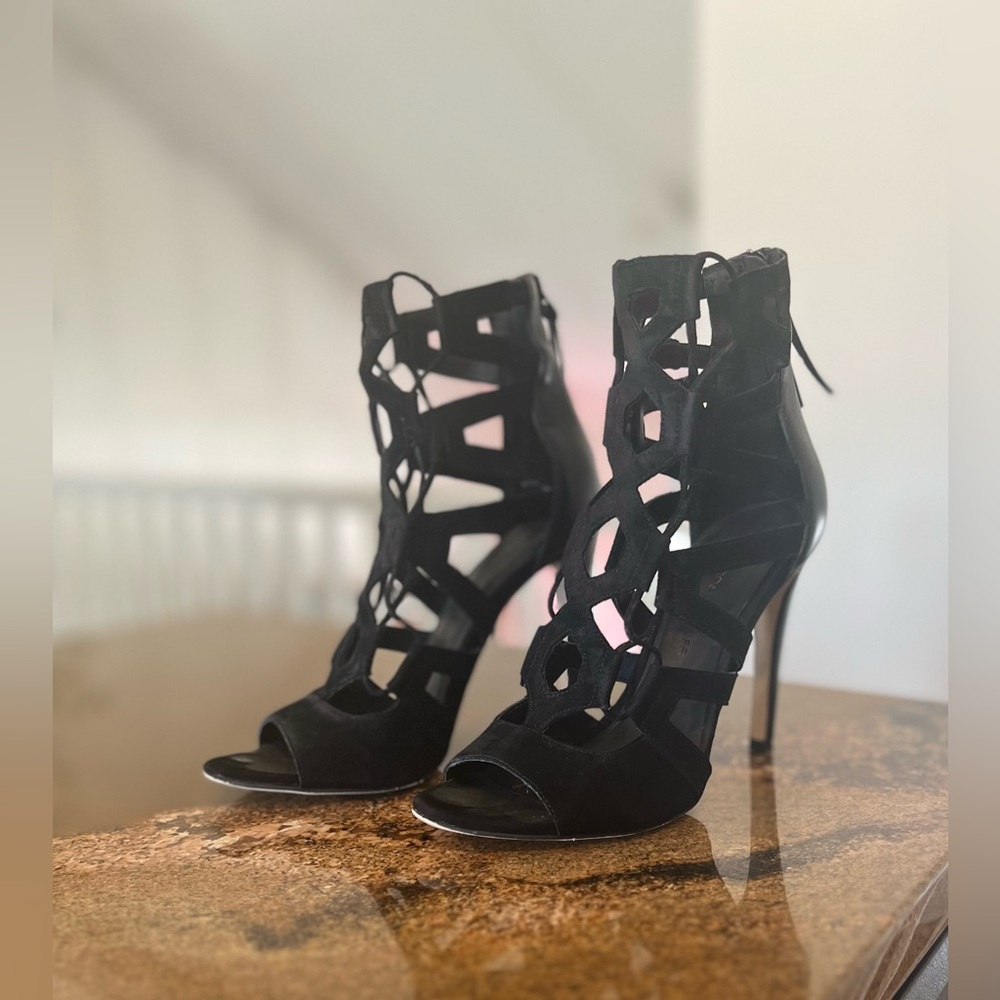 Rebecca Minkoff Roxie Gladiator Black Suede Leather Heels 7 7.5
